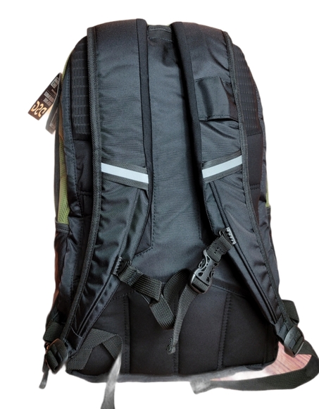 *New* Green and black DSG Blazer Backpack w USB cable ability - Picture 2 of 6